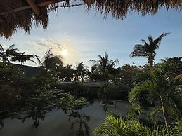 La Diosa Kali Beach Front Hotel