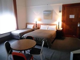 Princes Lodge Motel