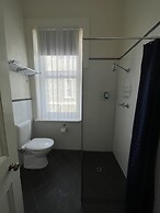 Princes Lodge Motel