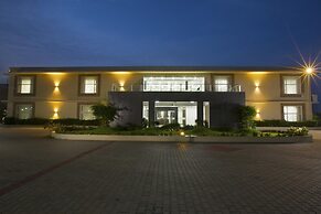 Landmark Pallavaa Beach Resort