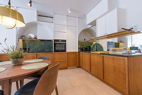 City Lights Apartments