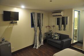 Skyblue Hotel