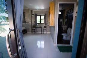 Tonkho at Home