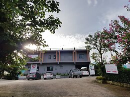 Tonkho at Home