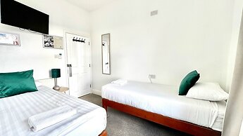 Reef Lodge