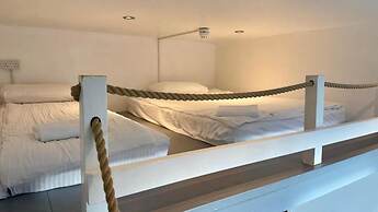 Reef Lodge