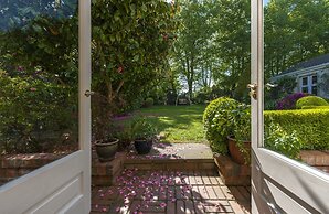 Fuchsia House