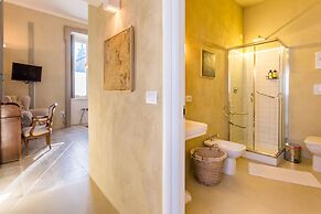 White Lilac romantic B&B adults only