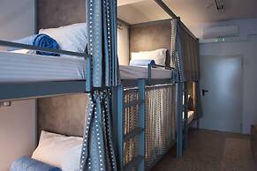 Bedbox Hostel