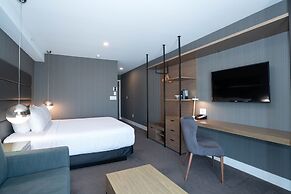Sandman Signature Calgary Airport Hotel