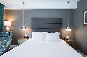 Sandman Signature Calgary Airport Hotel