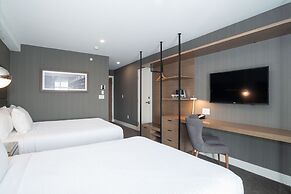 Sandman Signature Calgary Airport Hotel