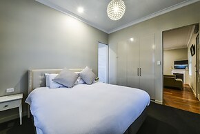 Aloha Luxury Central Apartments