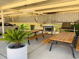 Angel's Rest Motel