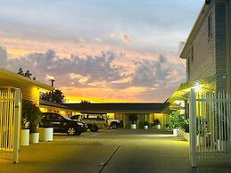 Angel's Rest Motel