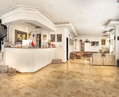 Temple Hotel