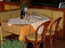 Hotel Karol