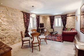 Villa Nepos Hotel