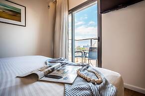 Emily`s Hotel