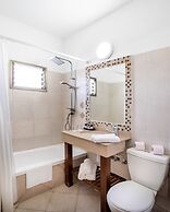 Aviv Holiday Flat