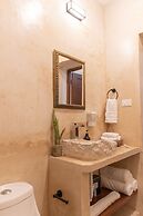 Casa Dos Lirios Boutique B&B