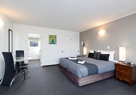 Kings Gate Motel