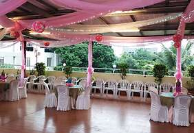 Hotel Raviraj