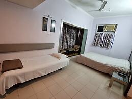 Hotel Raviraj