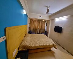 Hotel Raviraj