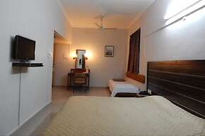 Hotel Raviraj