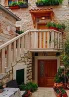 Stone House Luxury Rooms