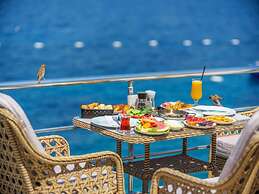 Greenbeach Hotel