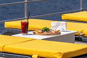 Greenbeach Hotel