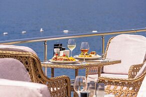Greenbeach Hotel