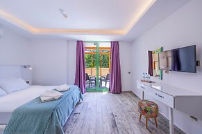 Greenbeach Hotel