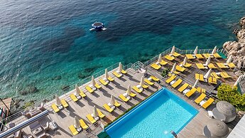 Greenbeach Hotel