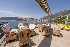 Greenbeach Hotel