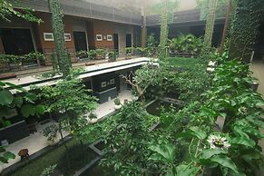Savita Garden Inn