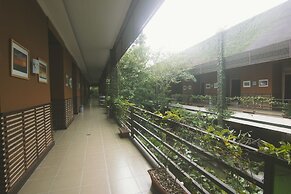 Savita Garden Inn