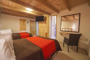 Hotel Adobe & Teja