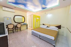 Poomvarin Resort