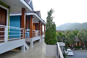 Toffee House Resort