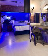 CLOCKWORKORANGE Luxury Suites