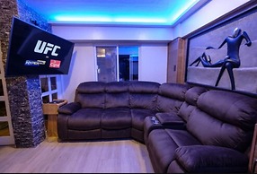 CLOCKWORKORANGE Luxury Suites