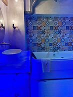 CLOCKWORKORANGE Luxury Suites
