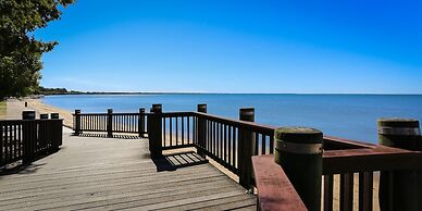 Hamptons at The Bay