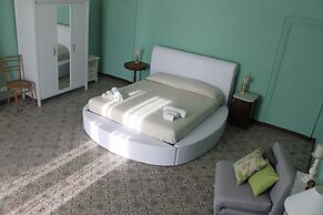 Suite De La Rosa