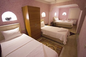 Nil Story House