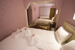 Nil Story House