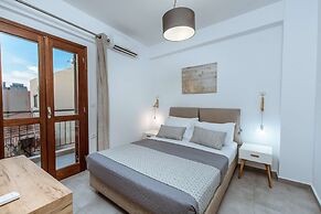 Deluxe Hotel